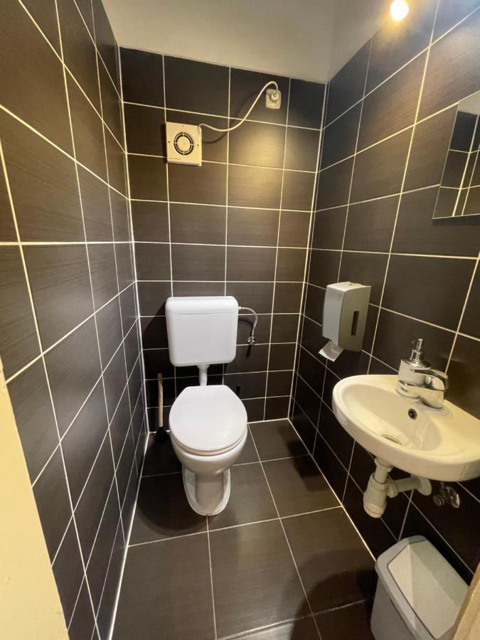 Smeraldo Apartmanok Сиофок Екстериор снимка
